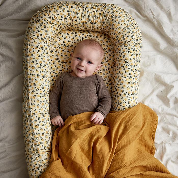 Swaddle, ocre