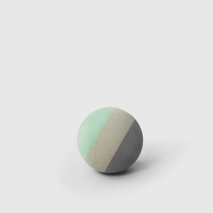 Bola, gris/verde - 11 cm.