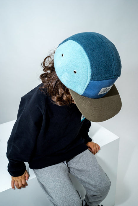 CAP, BLOQUEO FLEECE 5 PANEL-AZUL (Tamaño XL, 7-14 años)